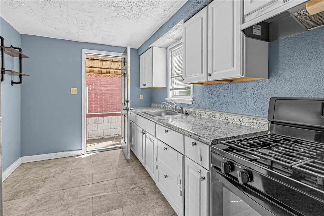 2035 Fairlawn St, Pittsburgh, PA 15221 2035 Fairlawn St, Pittsburgh, PA 15221