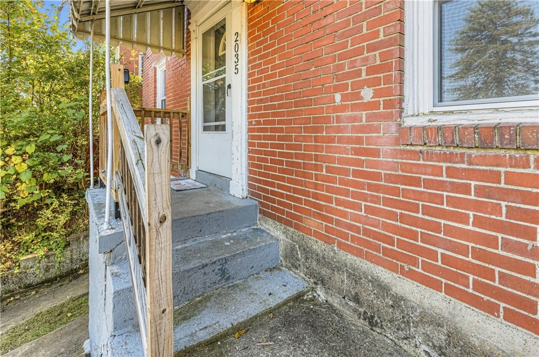 2035 Fairlawn St, Pittsburgh, PA 15221 2035 Fairlawn St, Pittsburgh, PA 15221