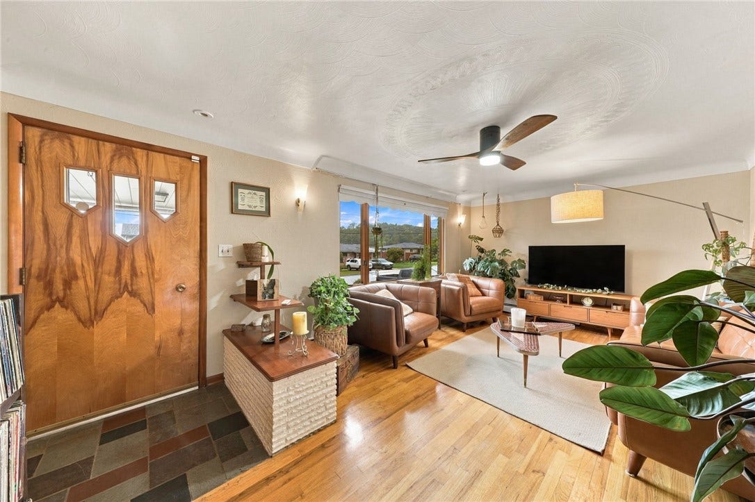 656 N Geary, Mount Pleasant, PA 15666