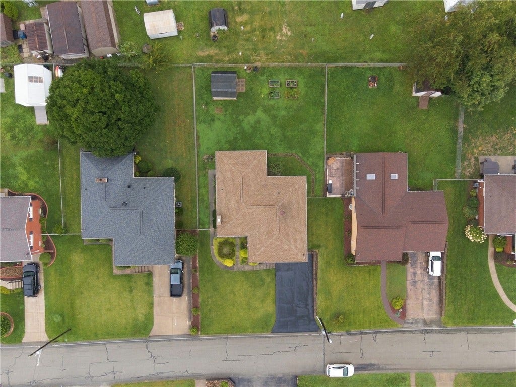 656 N Geary, Mount Pleasant, PA 15666