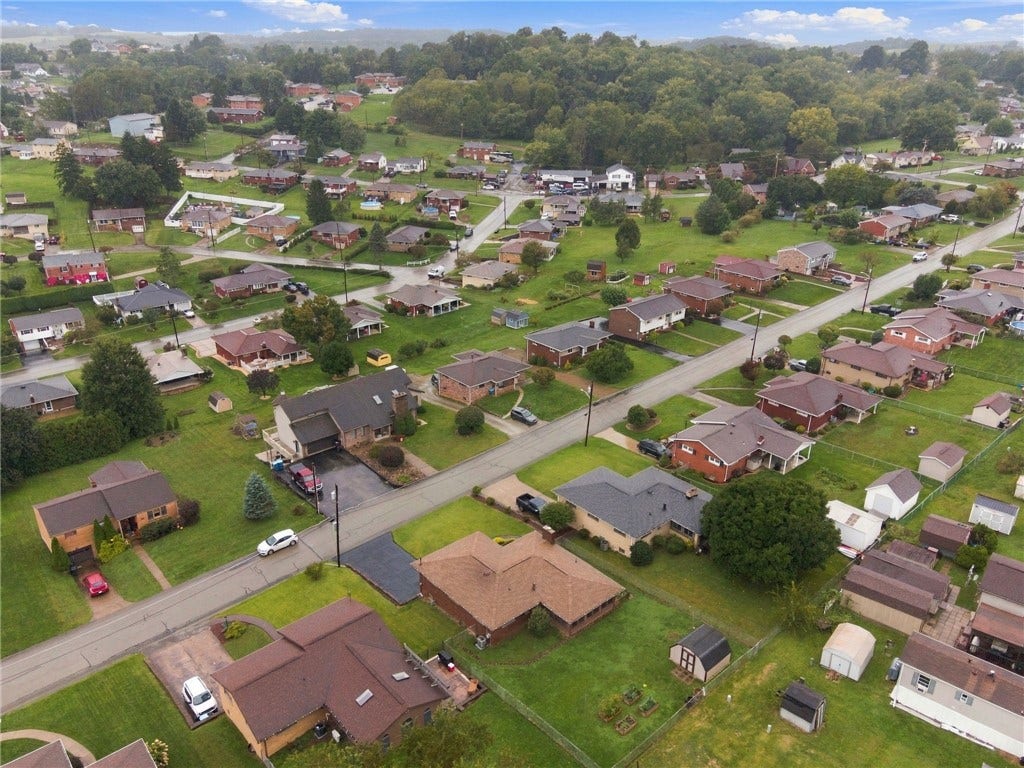 656 N Geary, Mount Pleasant, PA 15666
