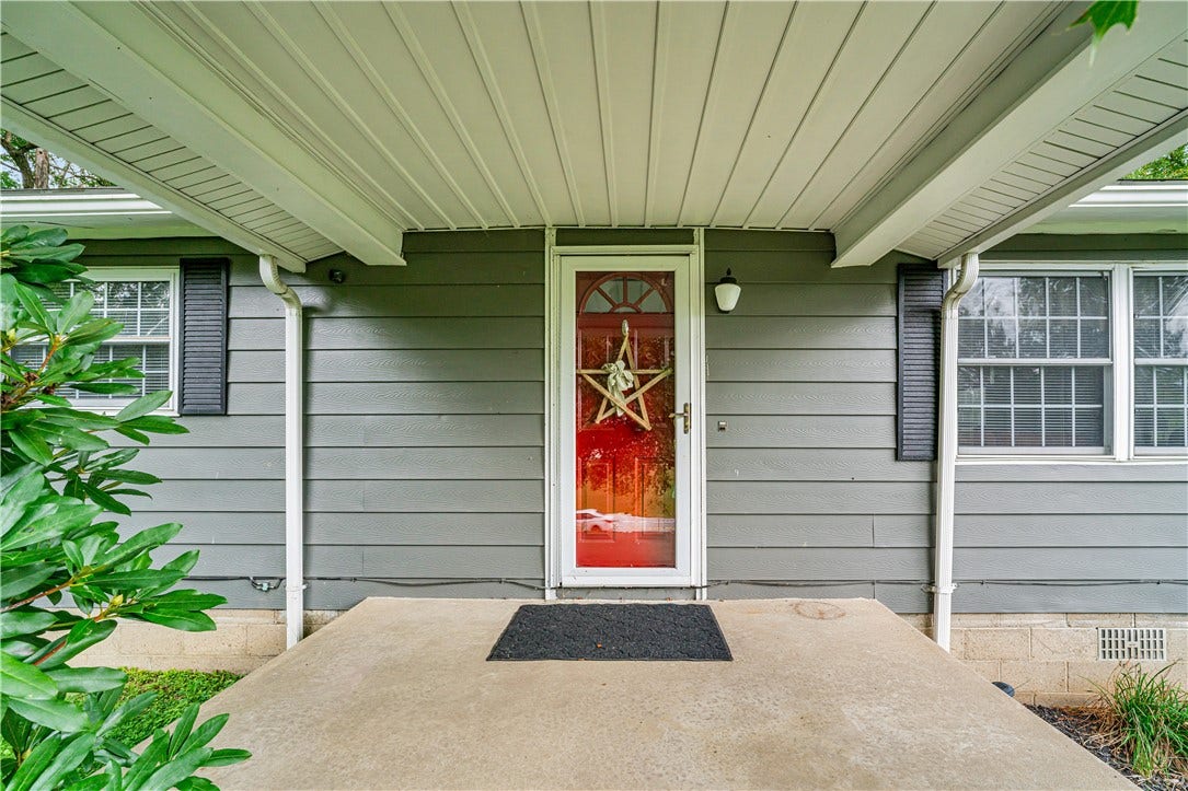 7791 National Pike, Uniontown, PA 15401