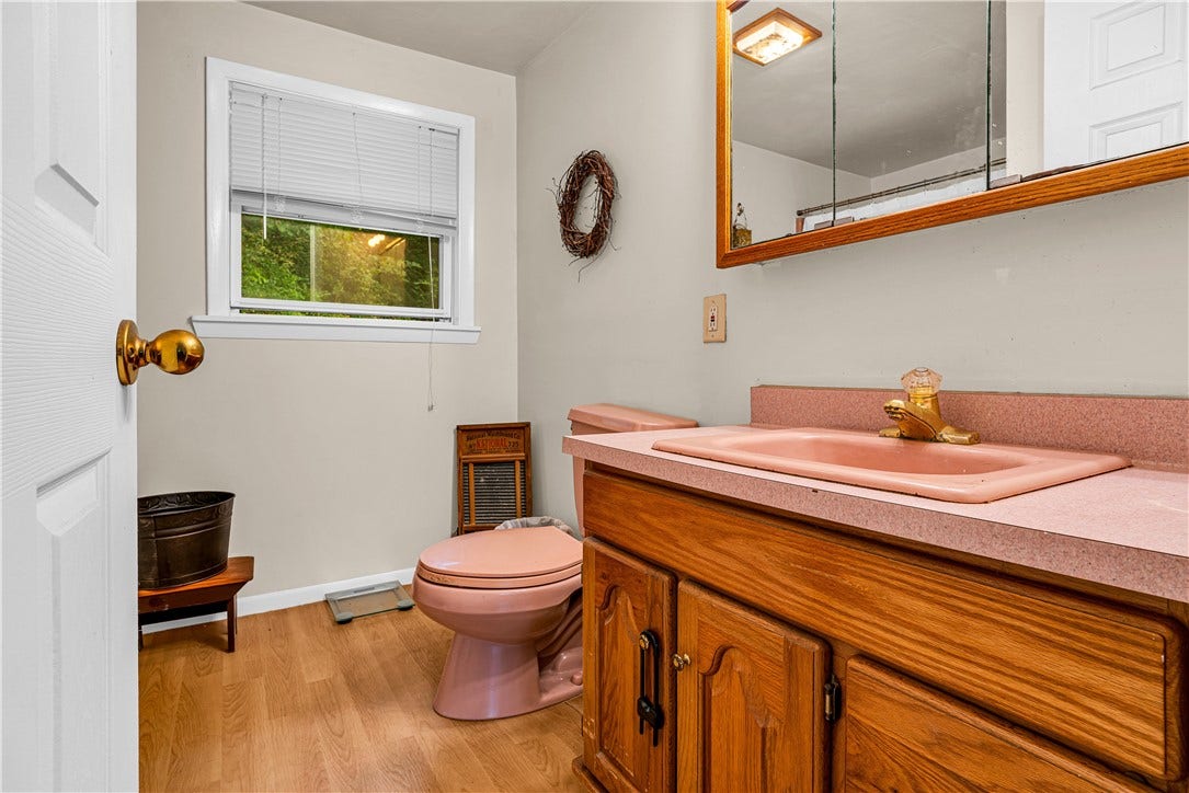 7791 National Pike, Uniontown, PA 15401