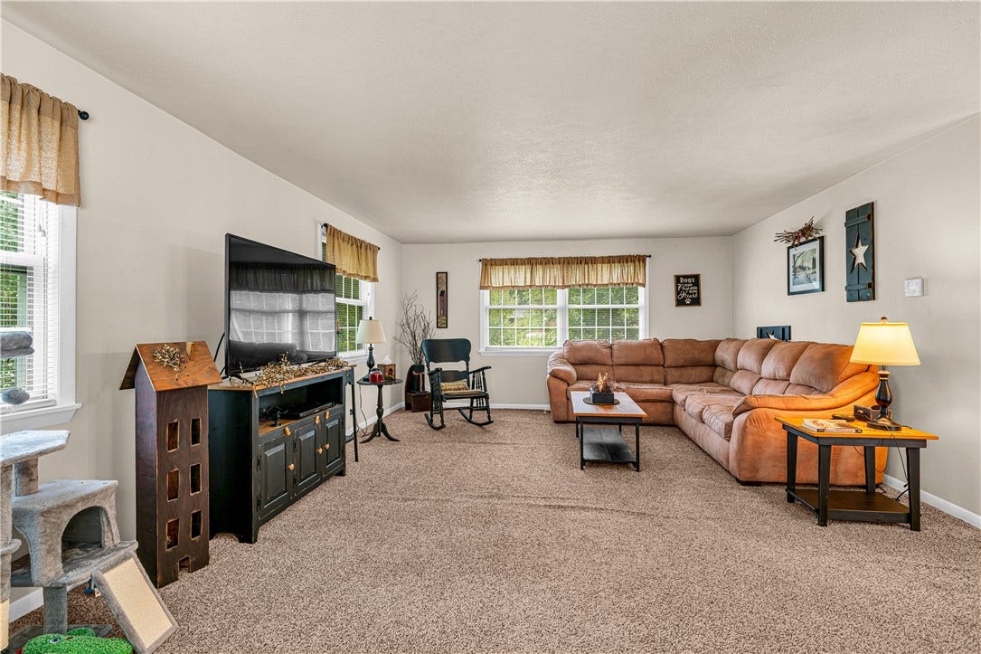 7791 National Pike, Uniontown, PA 15401