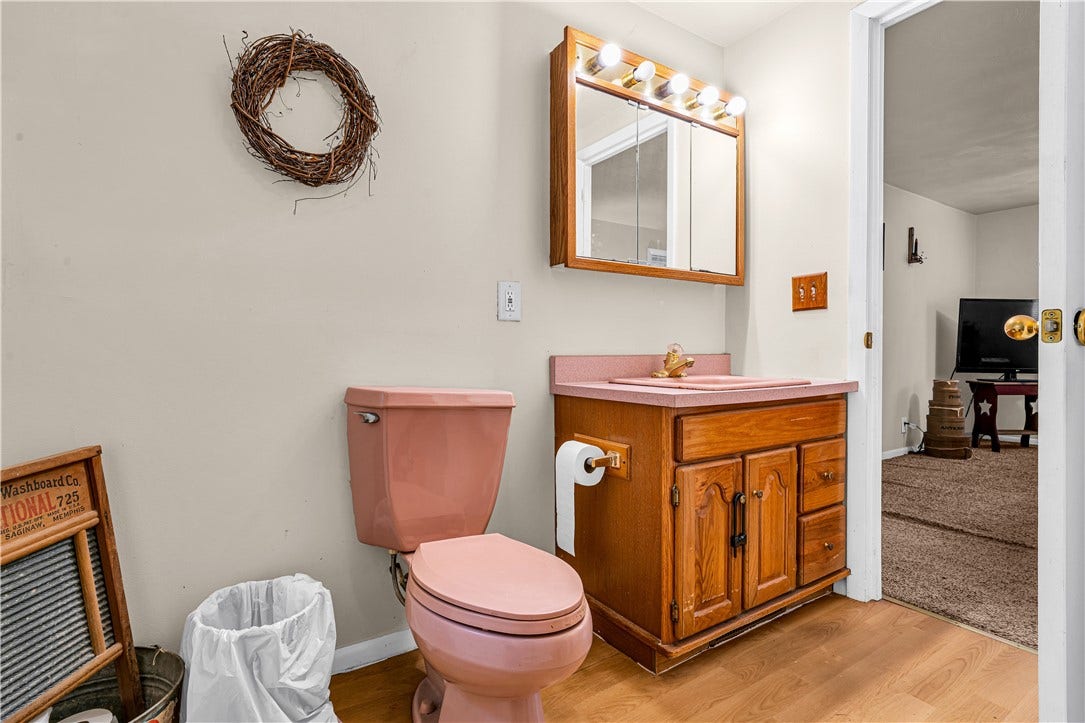 7791 National Pike, Uniontown, PA 15401
