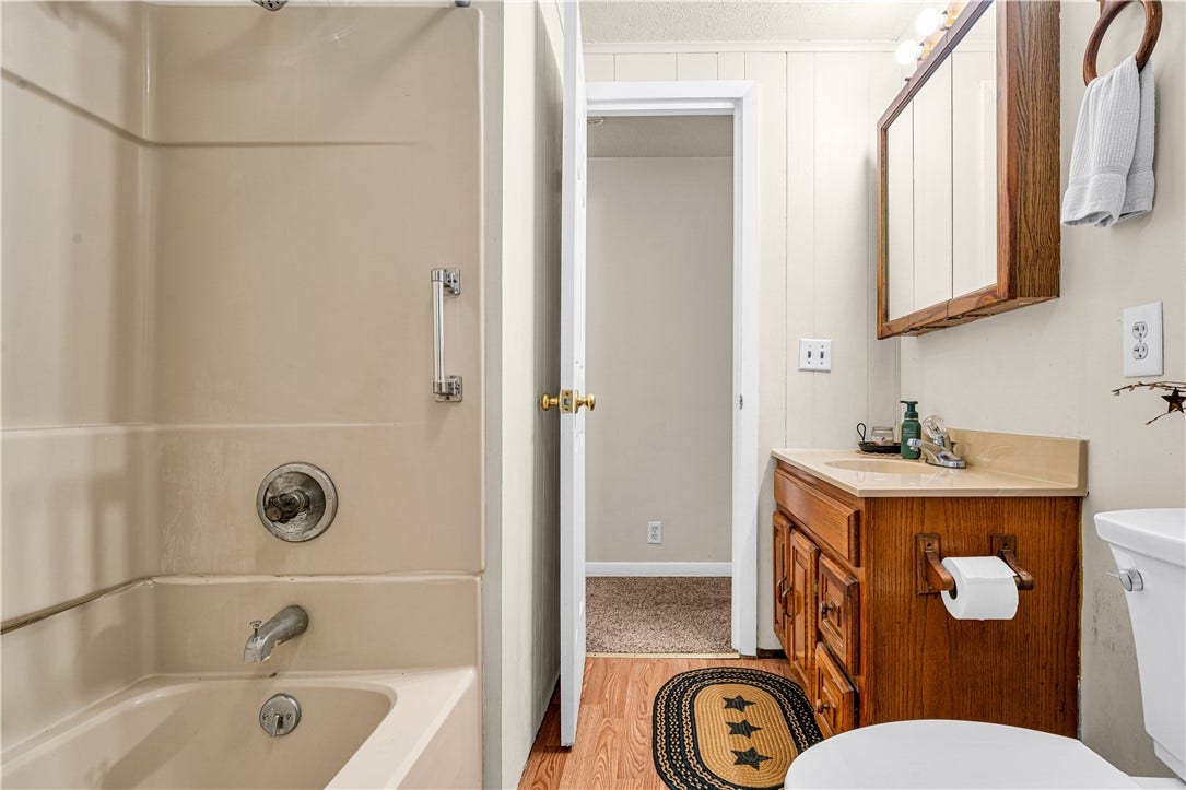7791 National Pike, Uniontown, PA 15401