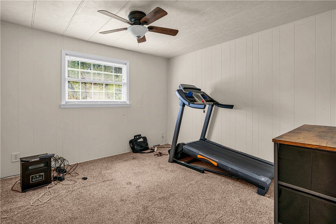 7791 National Pike, Uniontown, PA 15401