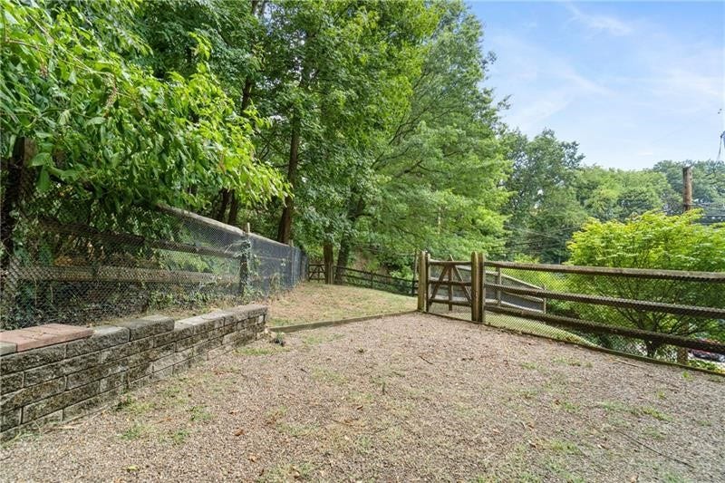 Fully Fenced Yard off of Rt. End Unit