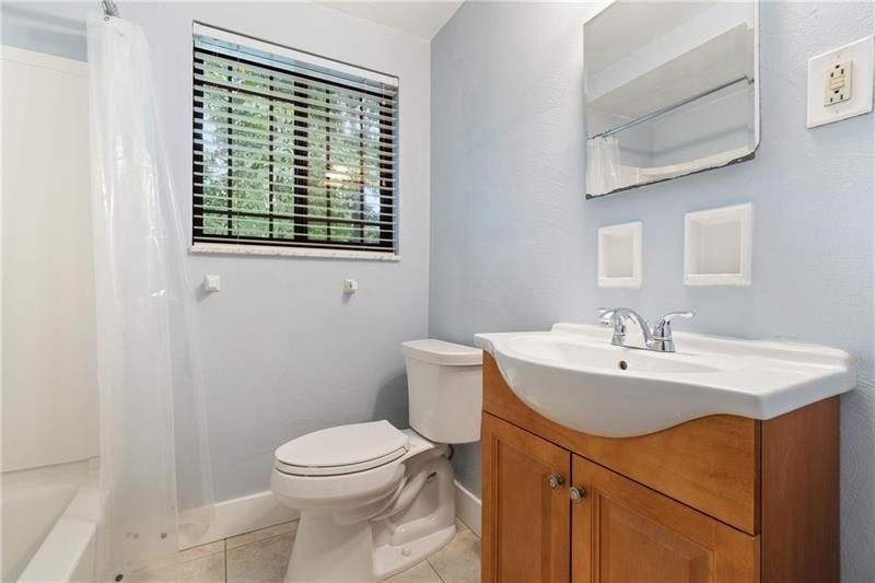 Second Floor Full Bath