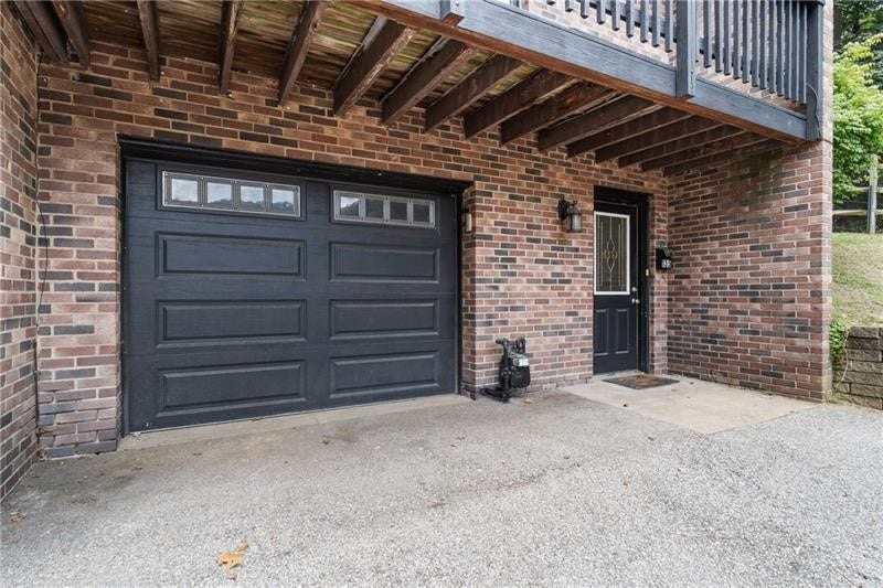 1-Car Integral Garages with Additional Driveway Space