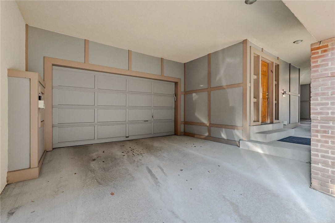207 N Woodland Rd, Pittsburgh, PA 15232