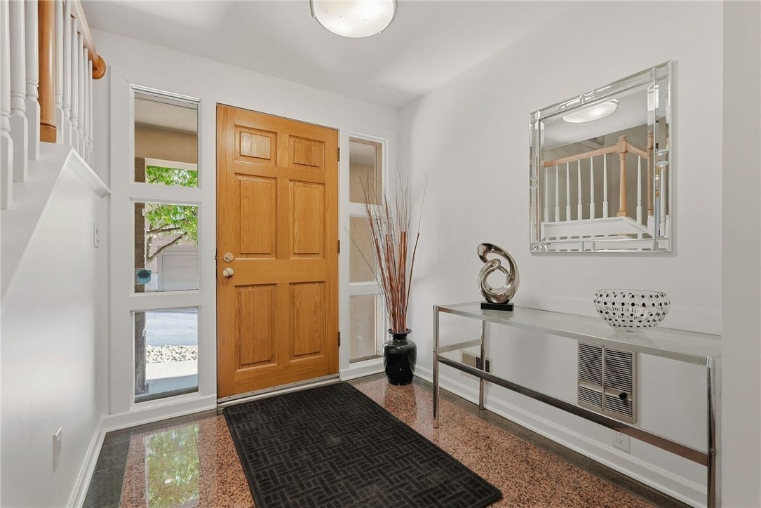 Exterior Foyer