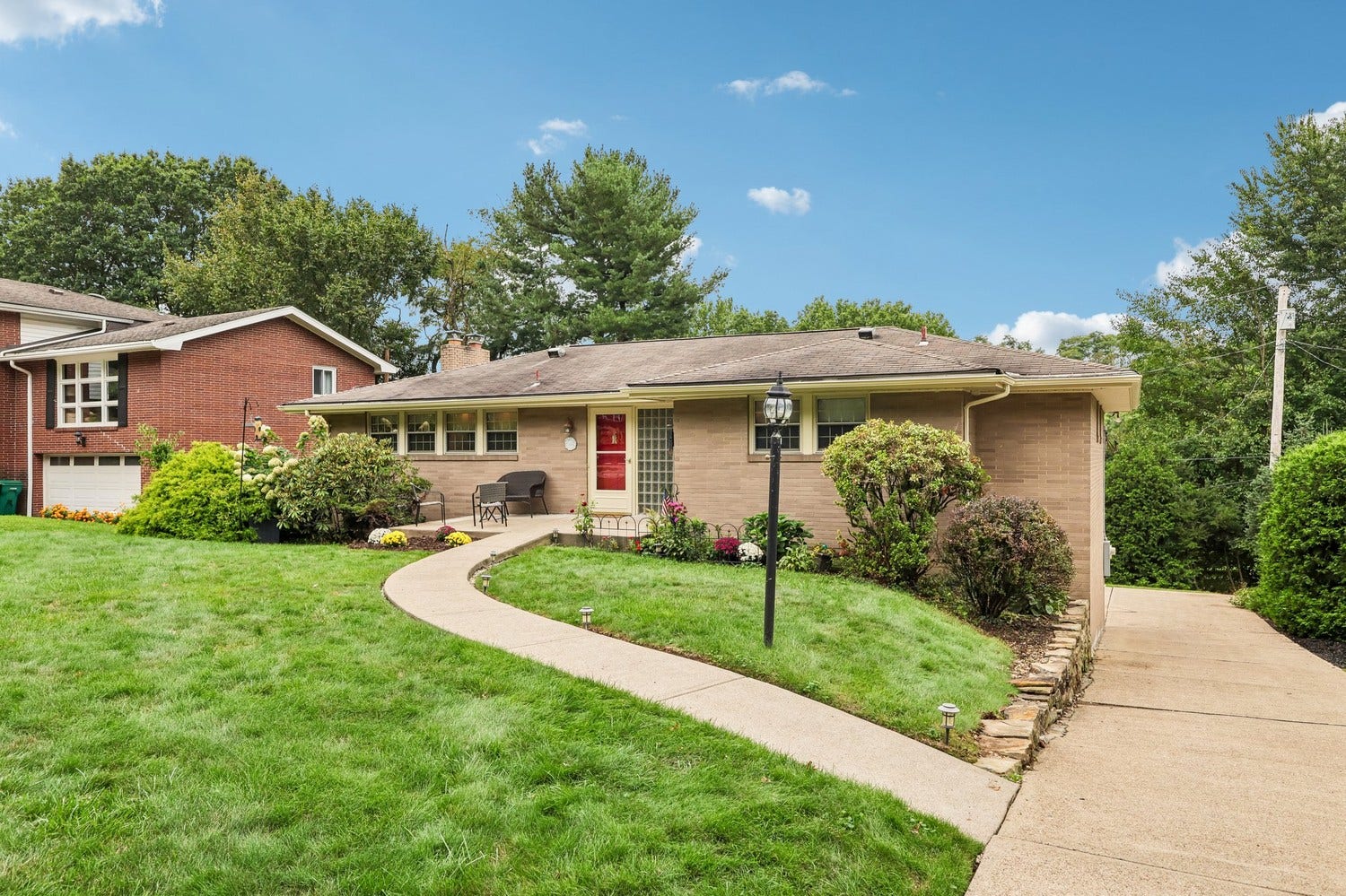 1616 Branning Road, Pittsburgh, PA 15235 1616 Branning Road, Pittsburgh, PA 15235