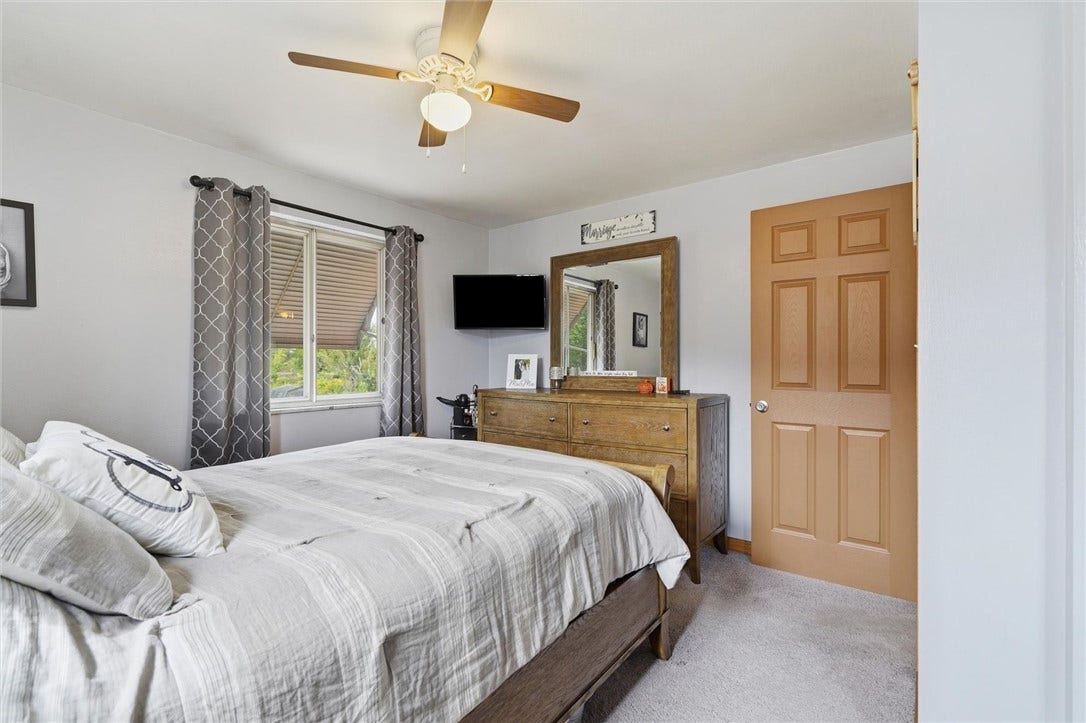163 Van Dr, Connellsville, PA 15425