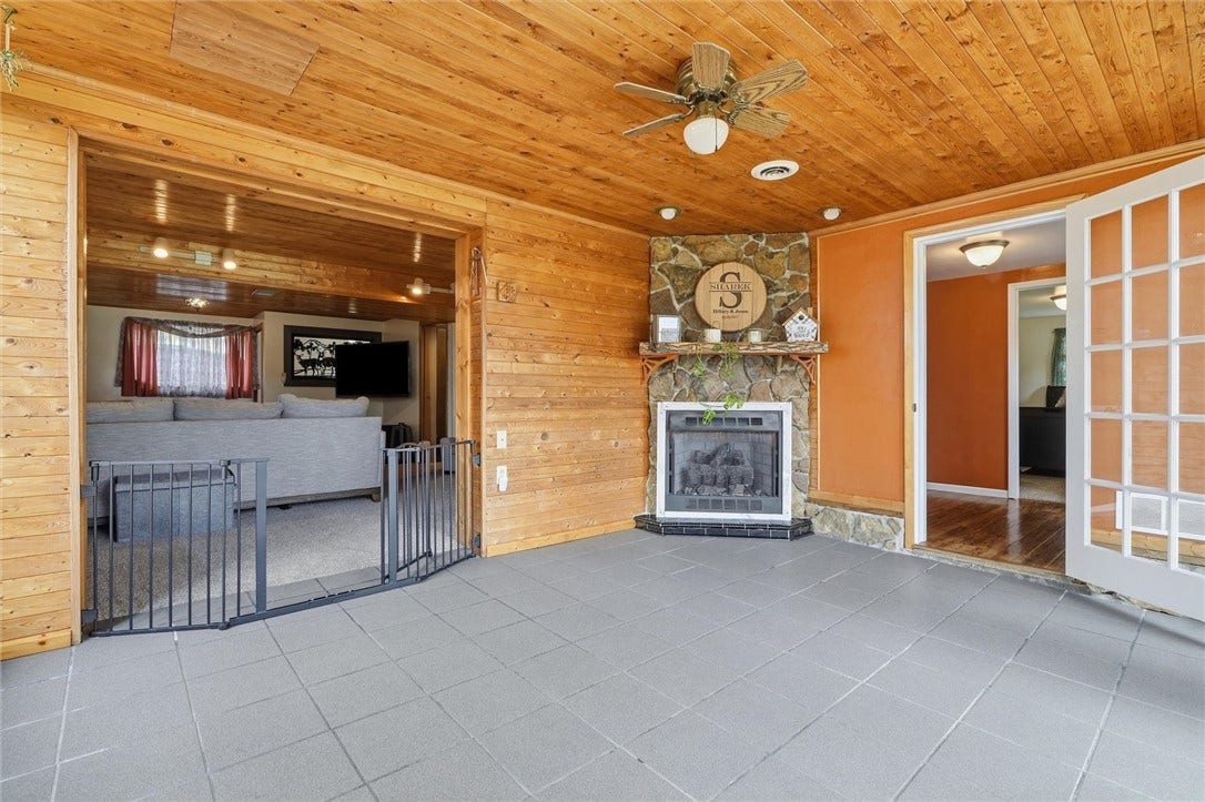 163 Van Dr, Connellsville, PA 15425