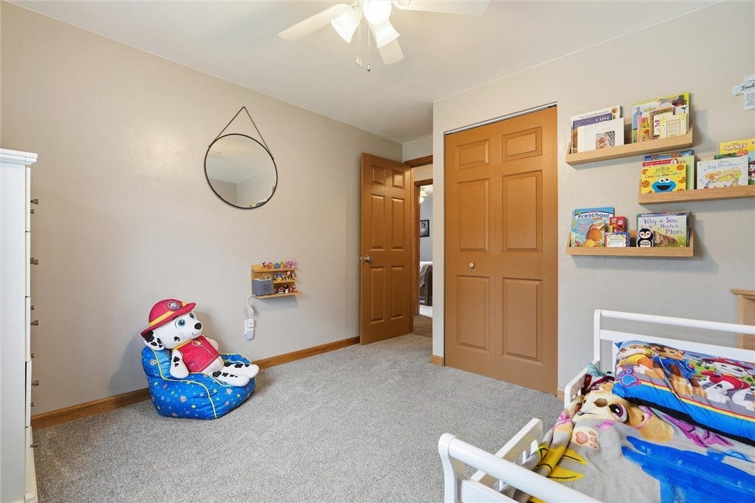 163 Van Dr, Connellsville, PA 15425