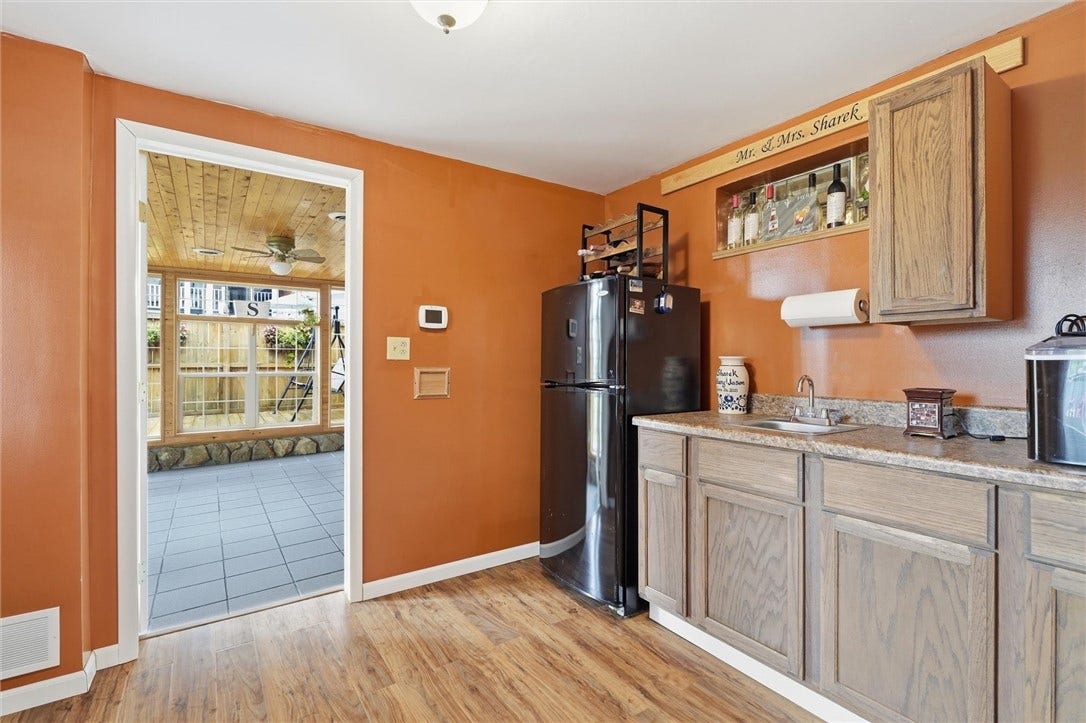 163 Van Dr, Connellsville, PA 15425