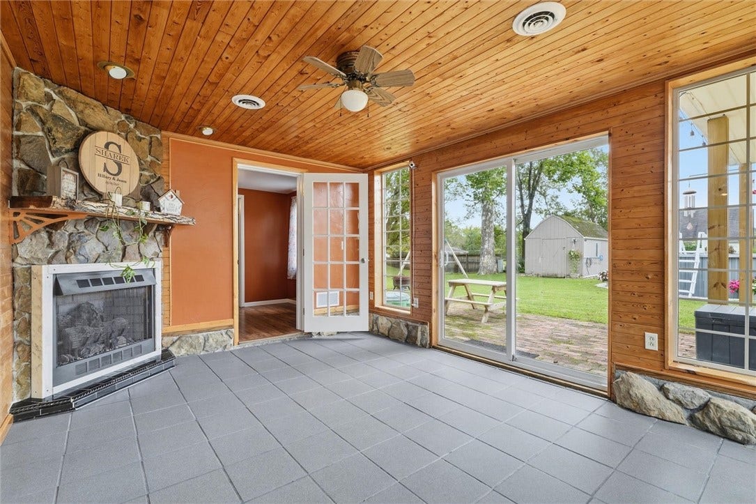 163 Van Dr, Connellsville, PA 15425