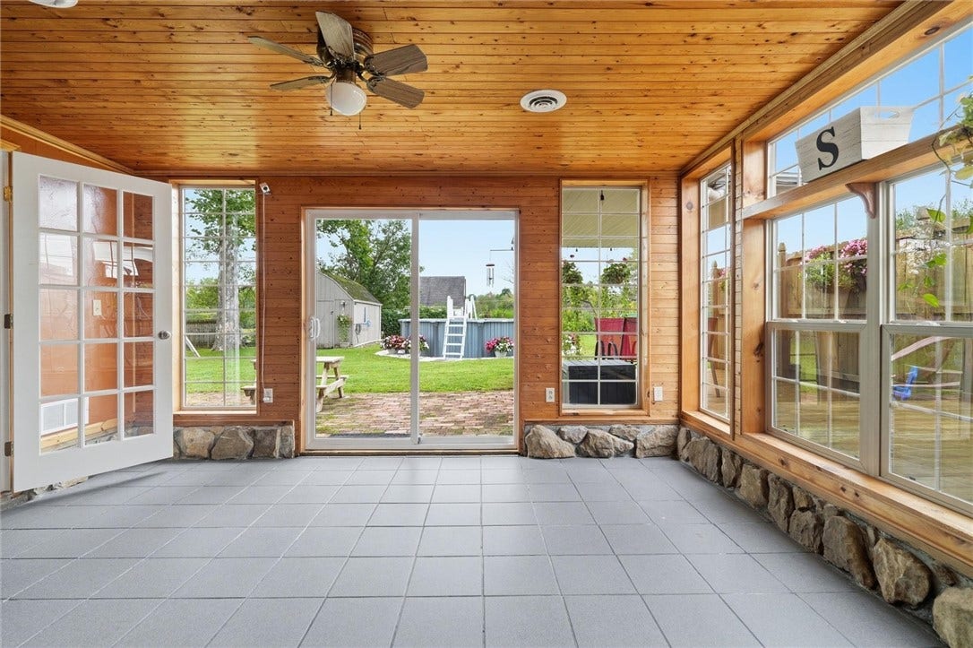 163 Van Dr, Connellsville, PA 15425