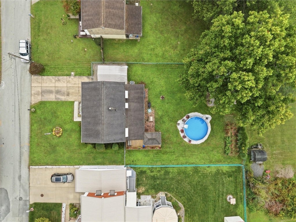 163 Van Dr, Connellsville, PA 15425