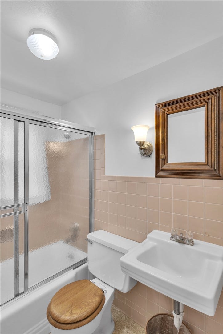 1824 Highland Ave, Irwin, PA 15642