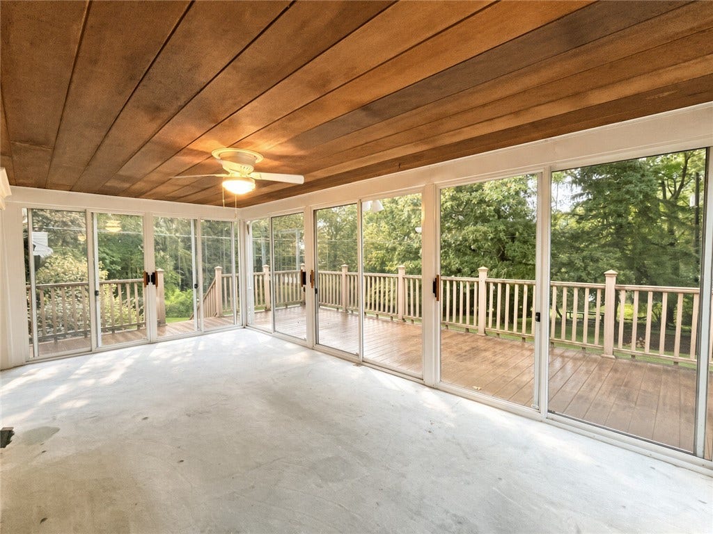 231 Greenridge Rd., Greensburg, PA 15601
