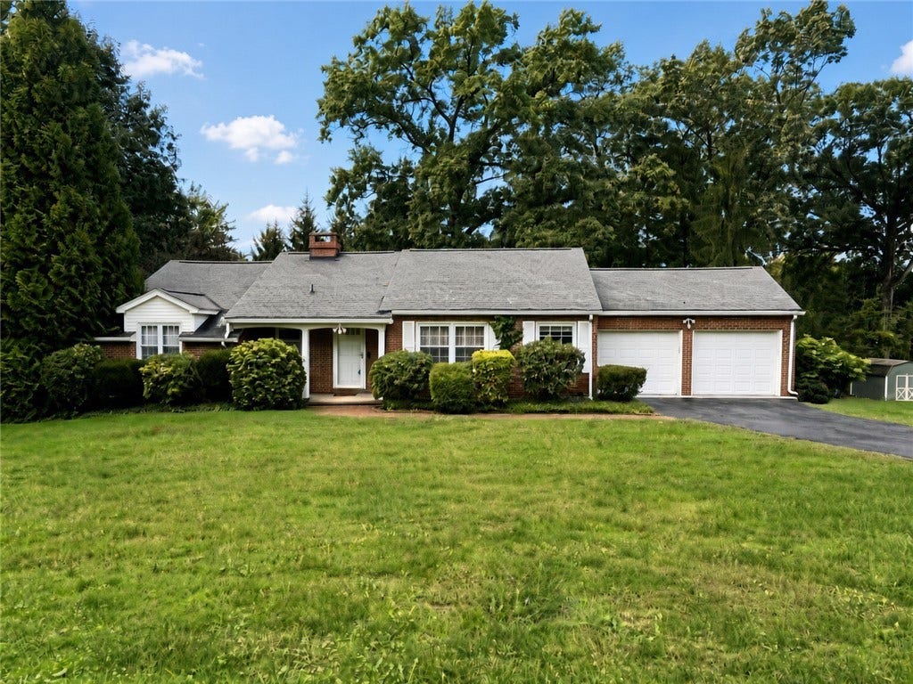 231 Greenridge Rd., Greensburg, PA 15601
