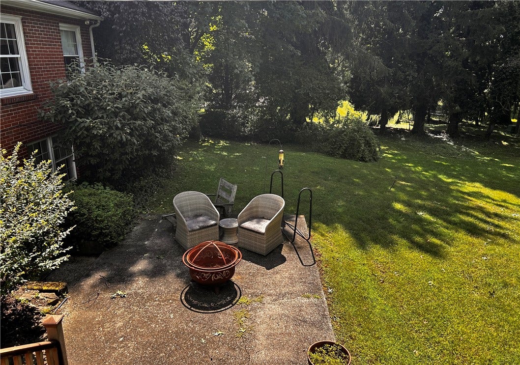 231 Greenridge Rd., Greensburg, PA 15601