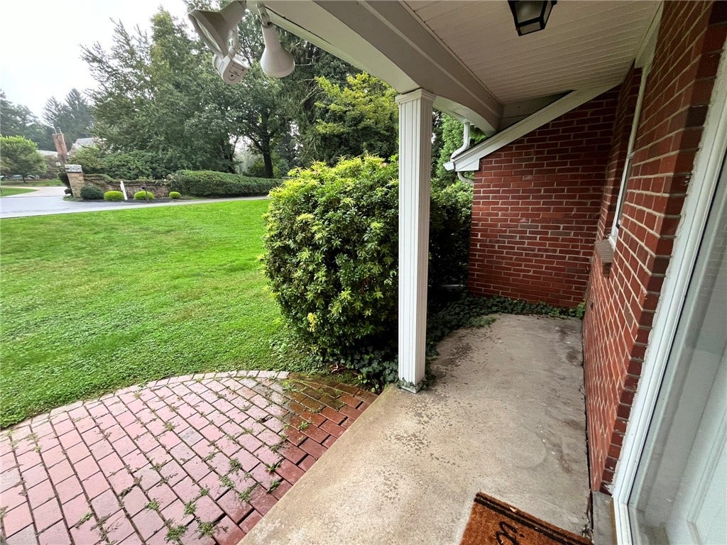 231 Greenridge Rd., Greensburg, PA 15601