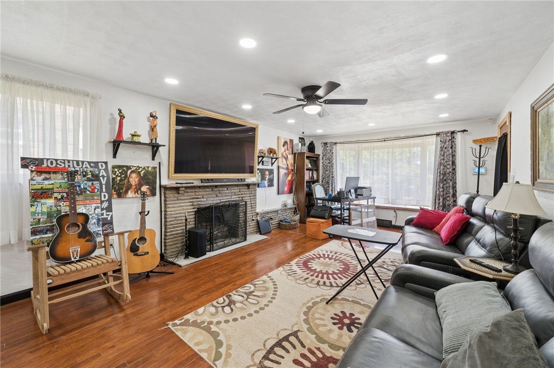 3344 Altherton Dr, Bethel Park, PA 15102