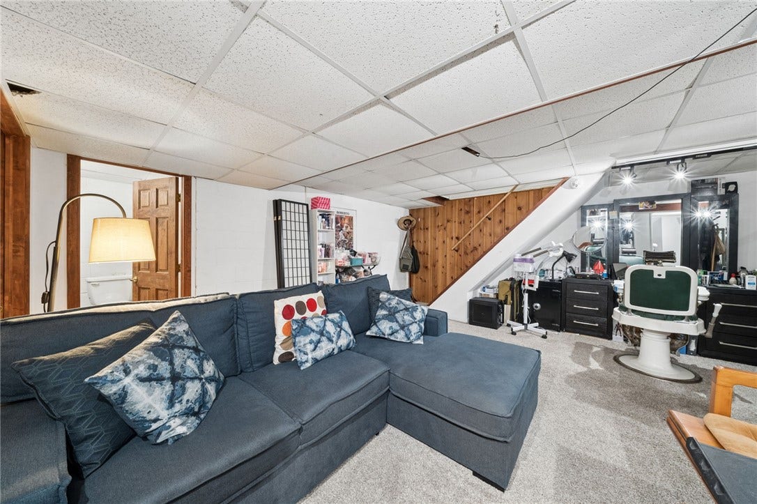 3344 Altherton Dr, Bethel Park, PA 15102