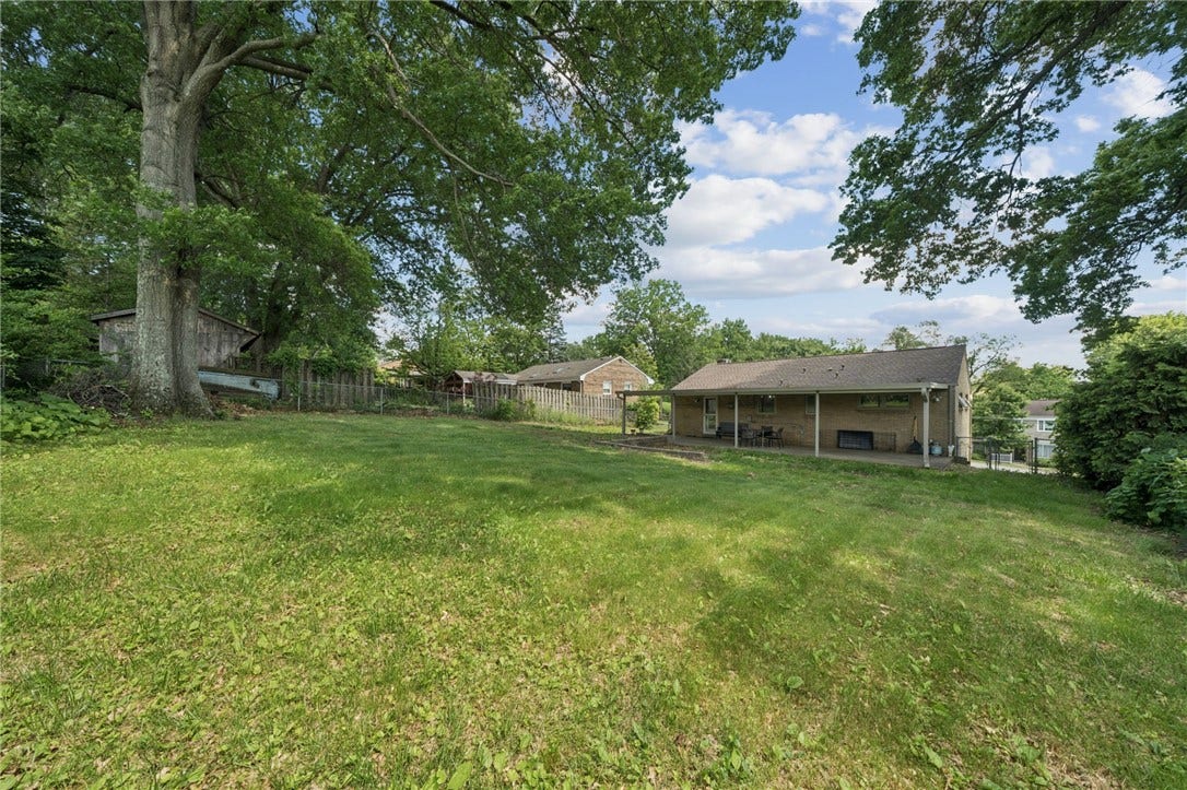 3344 Altherton Dr, Bethel Park, PA 15102