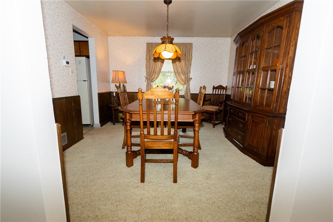 419 Oxford Dr, Greensburg, PA 15601
