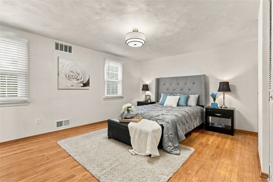 1260 Delfield, Bethel Park, PA 15102