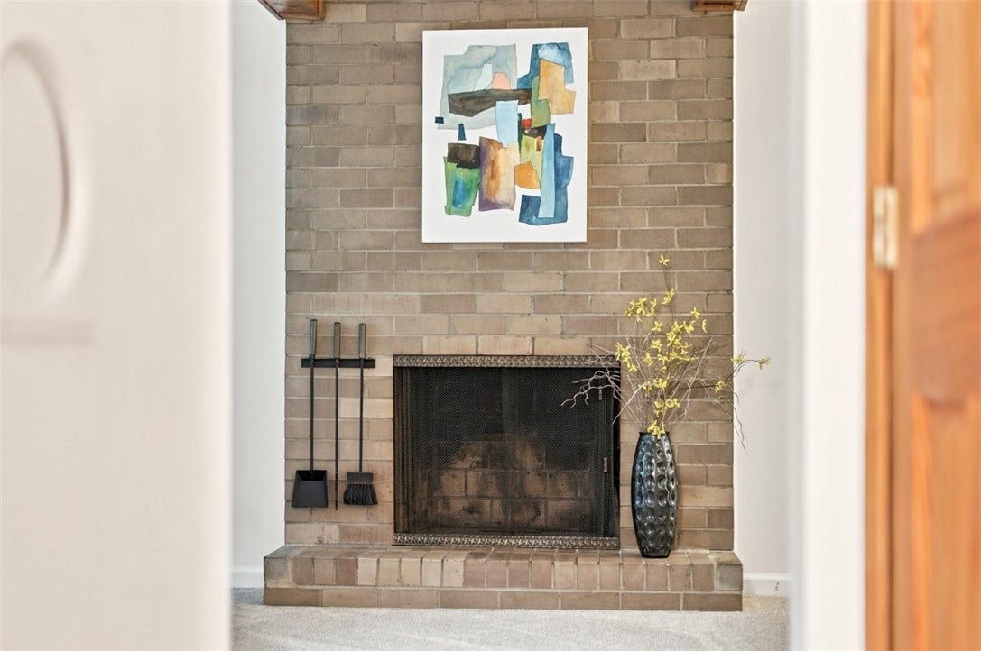 1260 Delfield, Bethel Park, PA 15102