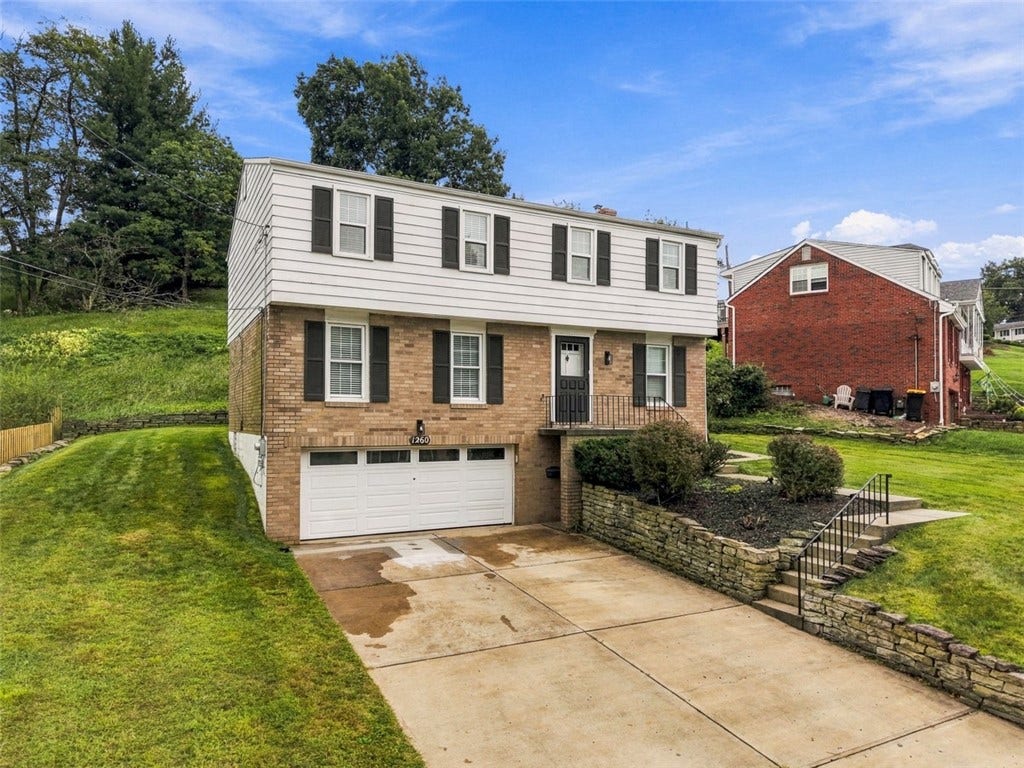 1260 Delfield, Bethel Park, PA 15102