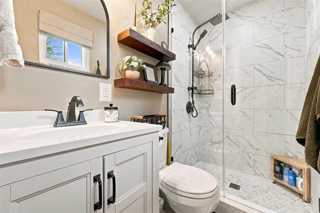En-Suite Connected to Primary Bedroom!