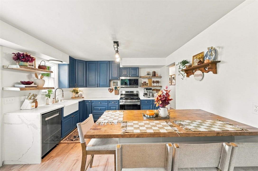 3158 Unionville Rd, Cranberry Twp, PA 16066