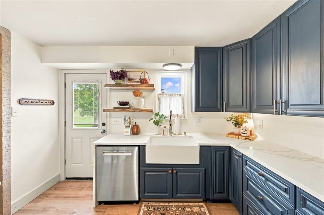 3158 Unionville Rd, Cranberry Twp, PA 16066