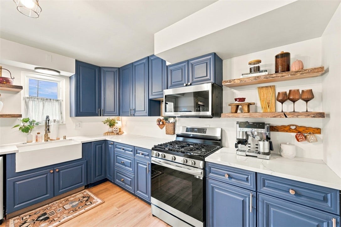 3158 Unionville Rd, Cranberry Twp, PA 16066