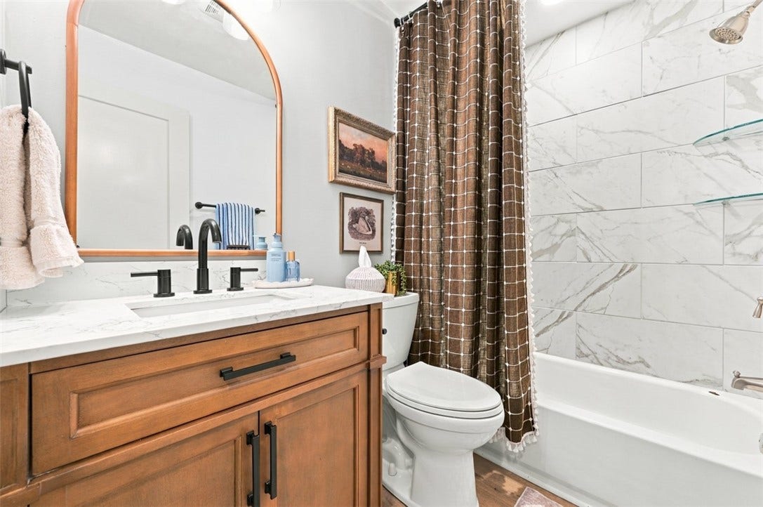 3158 Unionville Rd, Cranberry Twp, PA 16066