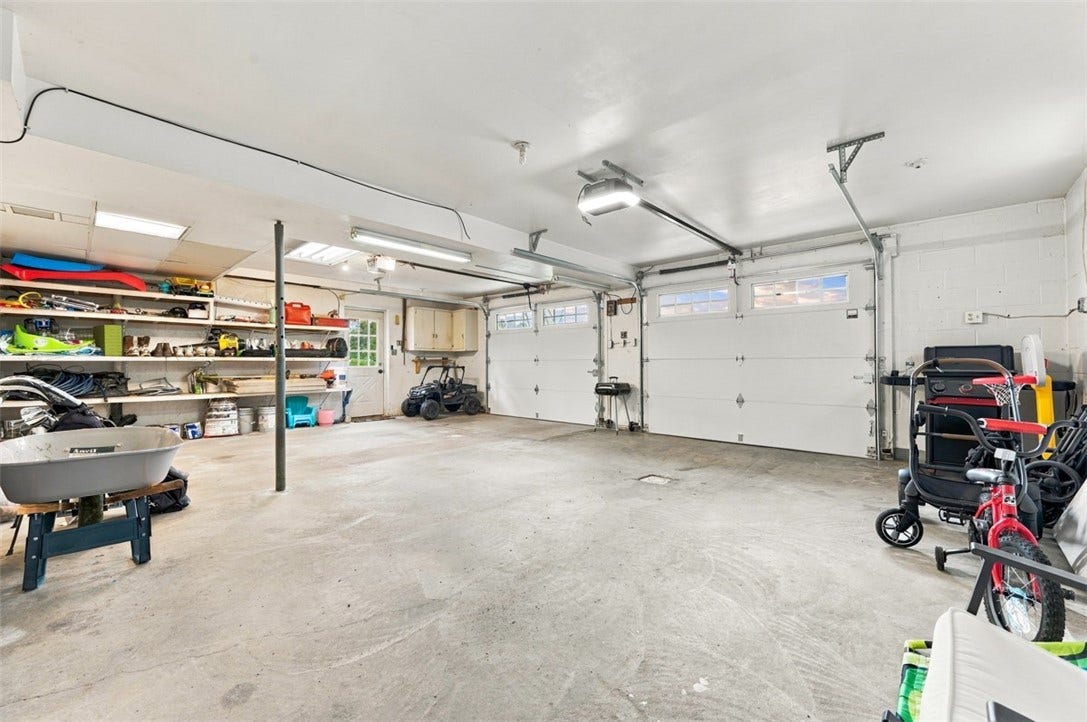 3158 Unionville Rd, Cranberry Twp, PA 16066