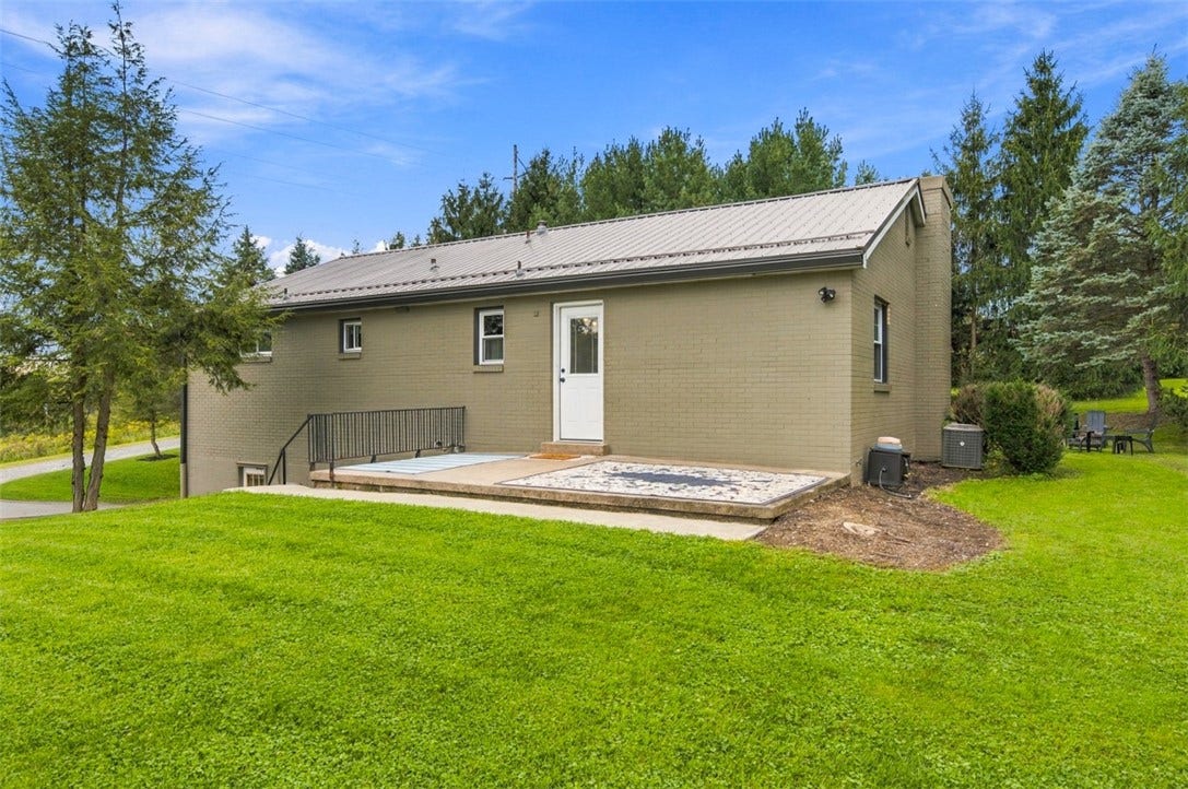 3158 Unionville Rd, Cranberry Twp, PA 16066