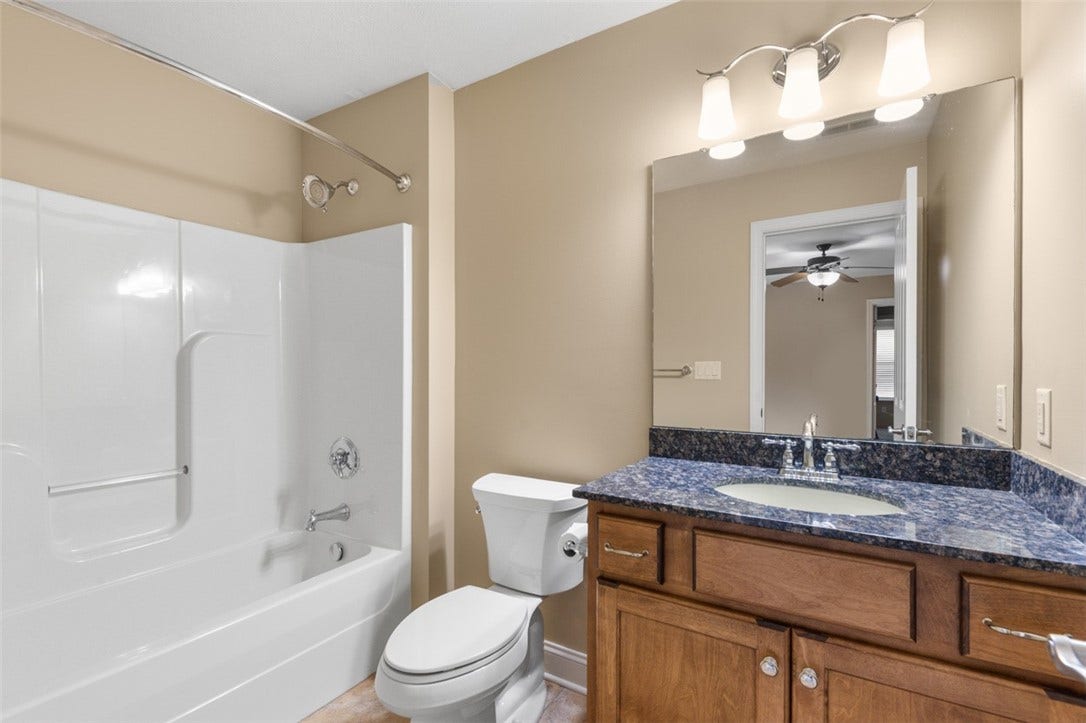 4th Bedroom Full   Bathroom