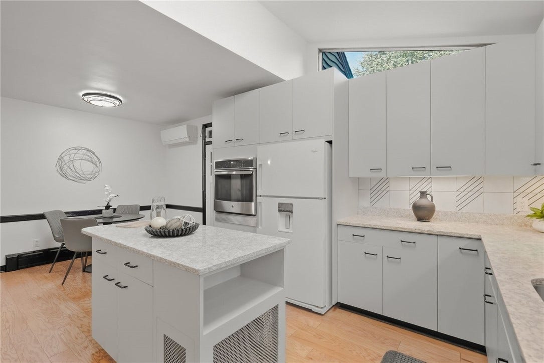 221 Lingrove Place, Pittsburgh, PA 15208