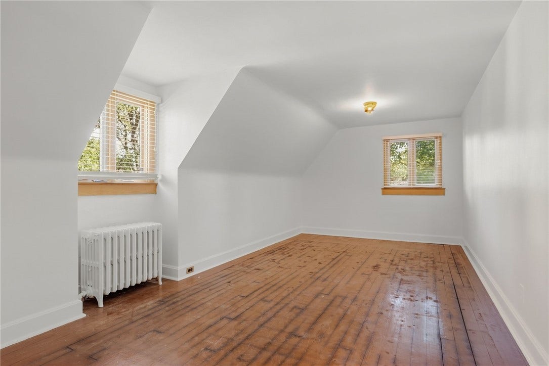 221 Lingrove Place, Pittsburgh, PA 15208