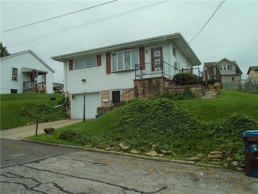 47 Cherry Avenue, Mount Pleasant, PA 15666