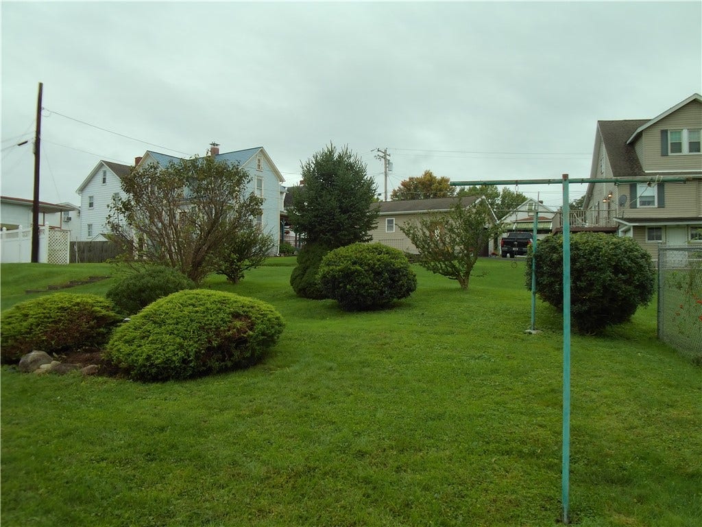 47 Cherry Avenue, Mount Pleasant, PA 15666