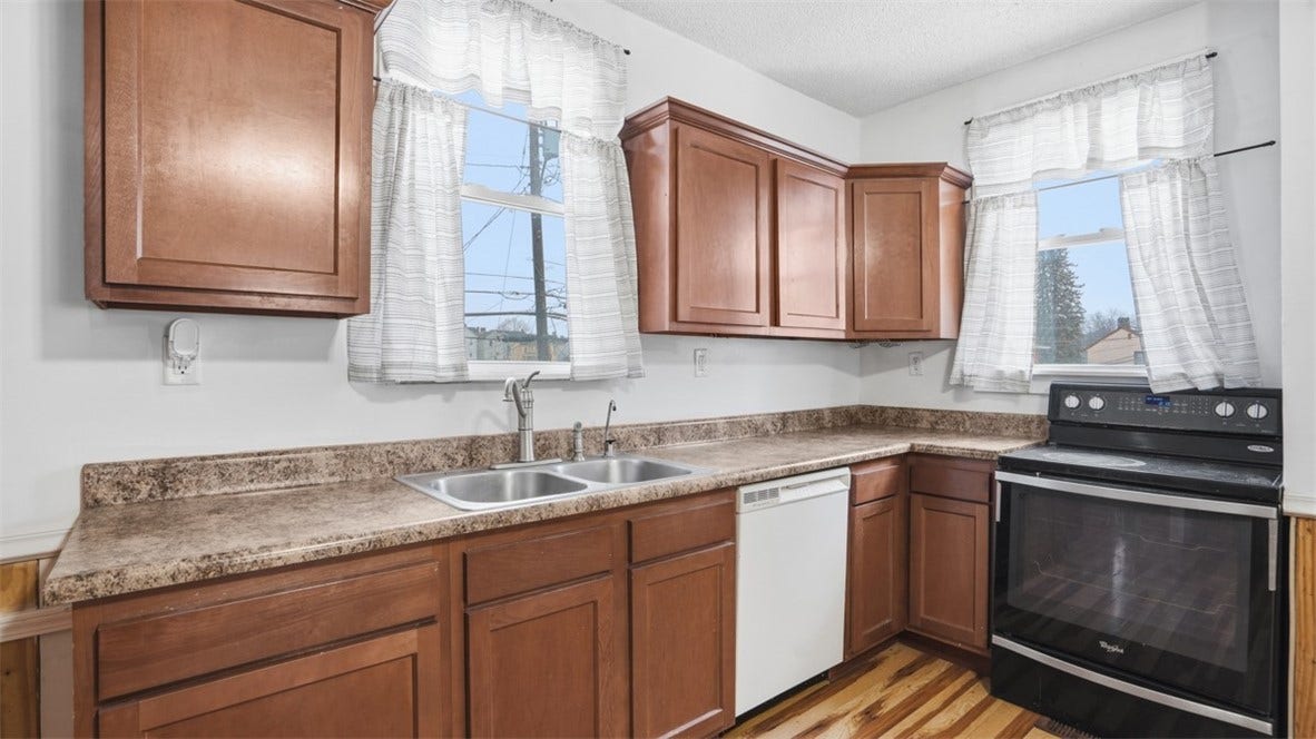 601 Mount Pleasant St, Greensburg, PA 15601