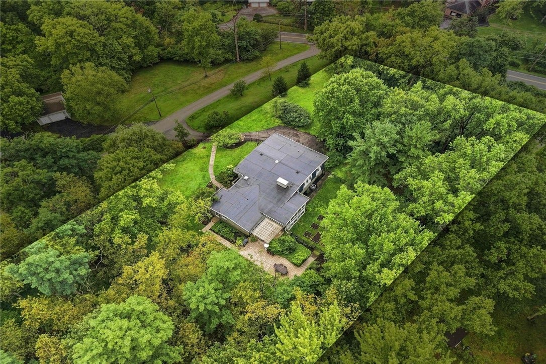101 Tomahawk Drive, Pittsburgh, PA 15215
